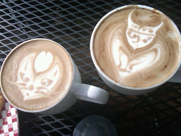 Amazing foam action at one of my favorite cafes. 