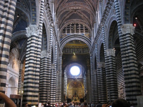 Interior architectural details: Cathedrale di Santa Maria, Siena, Italy