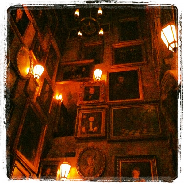 Hall of Talking Portraits, Hogwarts Castle